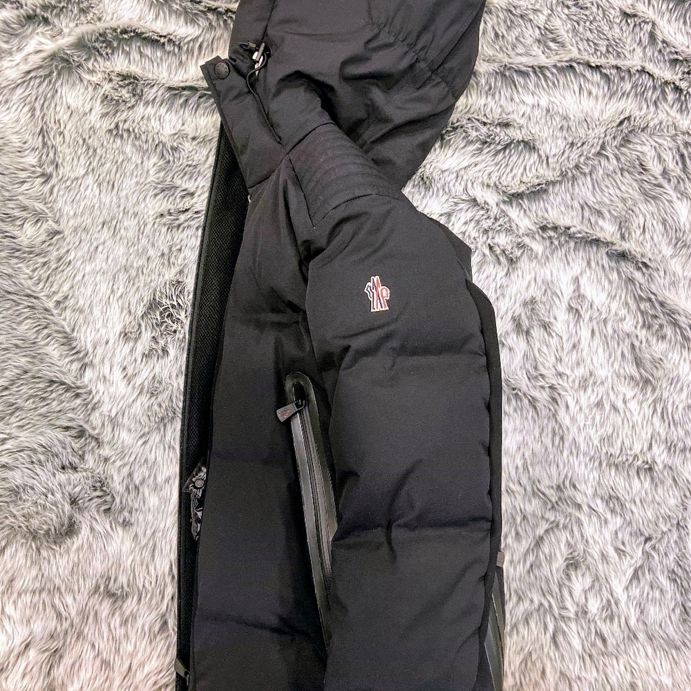 MONCLER CALAITA HOODED PADDED JACKET